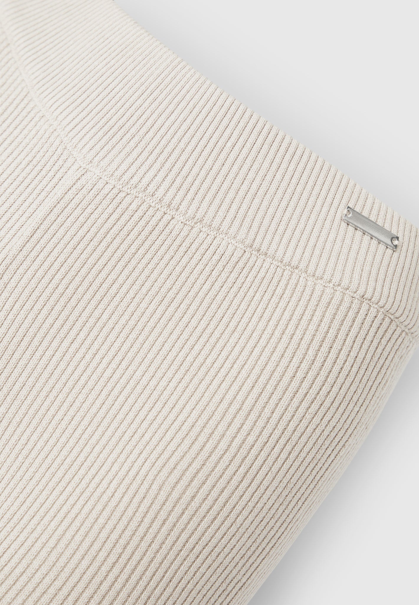 ribbed-ombre-flared-leggings-beige