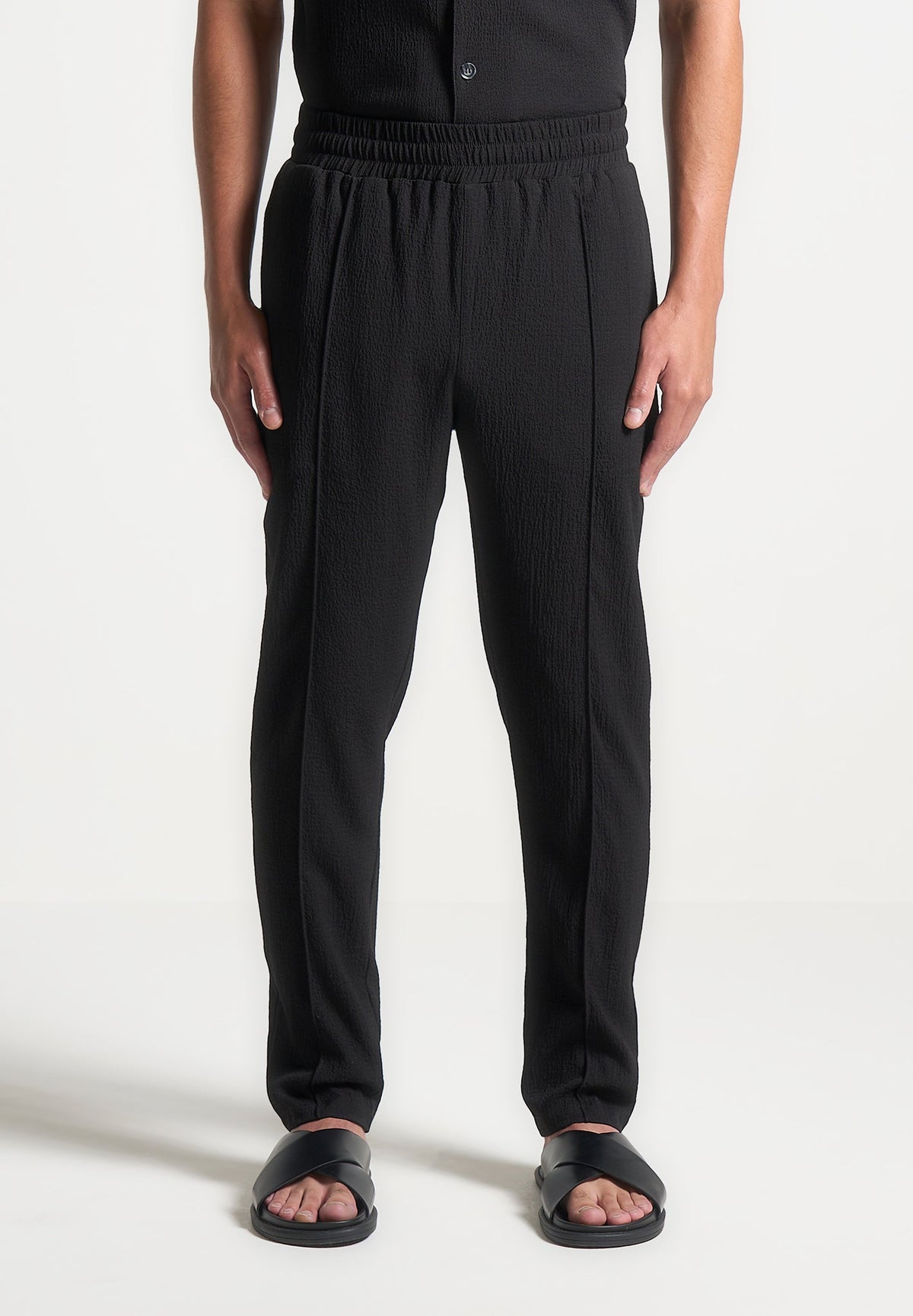 Seersucker Tapered Pants - Black