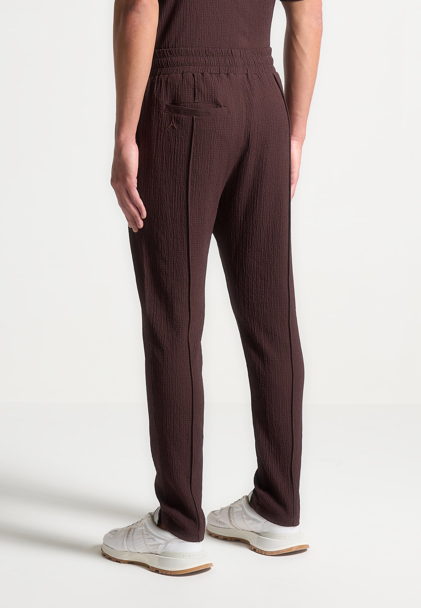 seersucker-tapered-trousers-brown