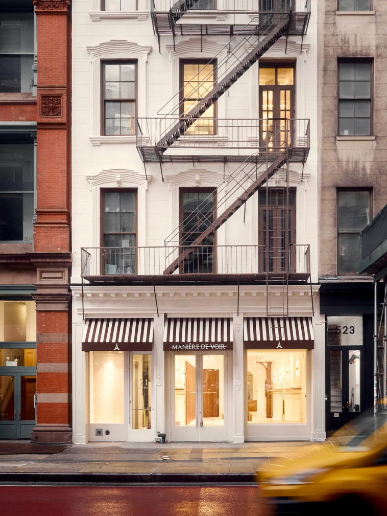 Store gallery image