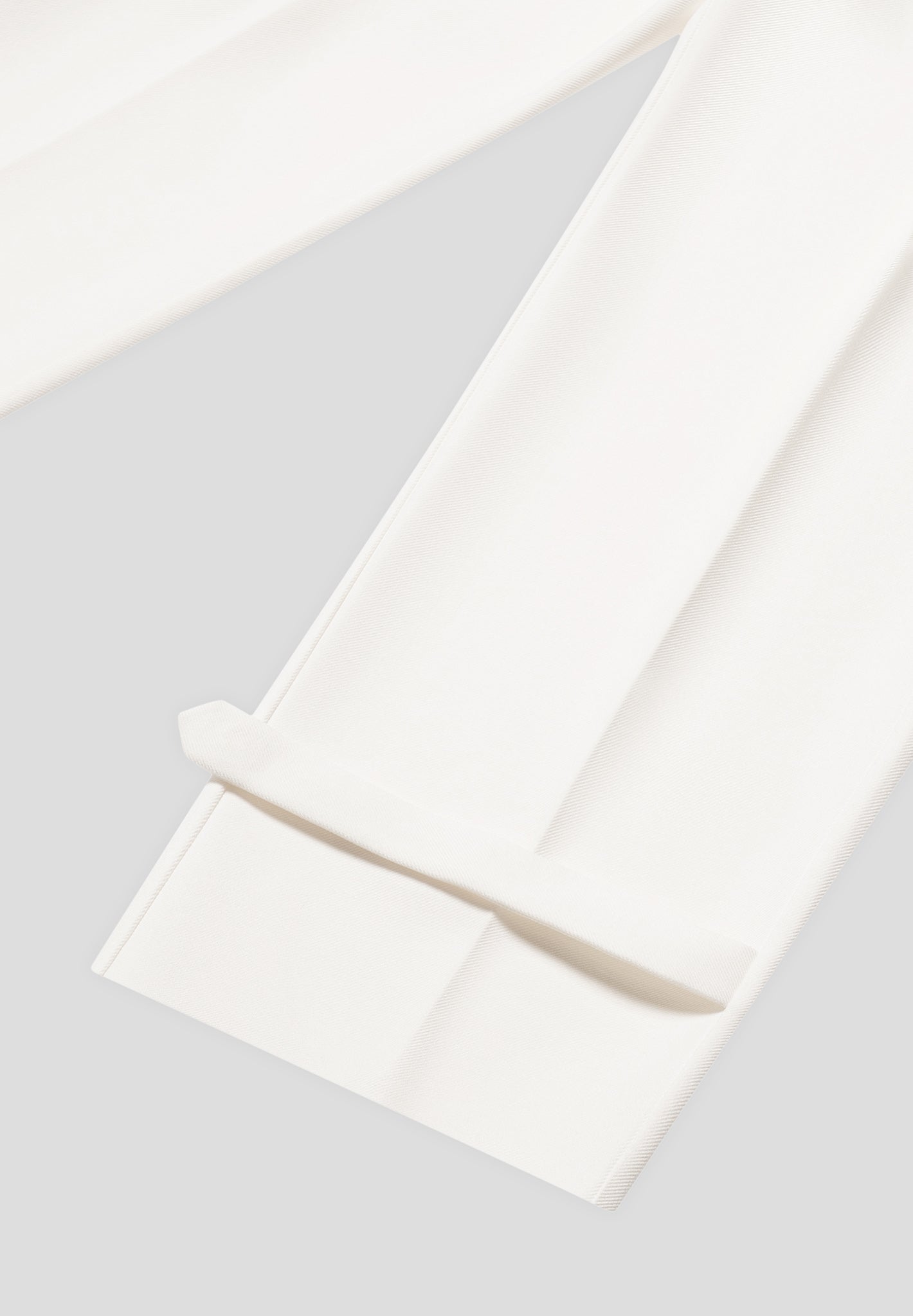 tailored-pleated-cargo-trousers-cream