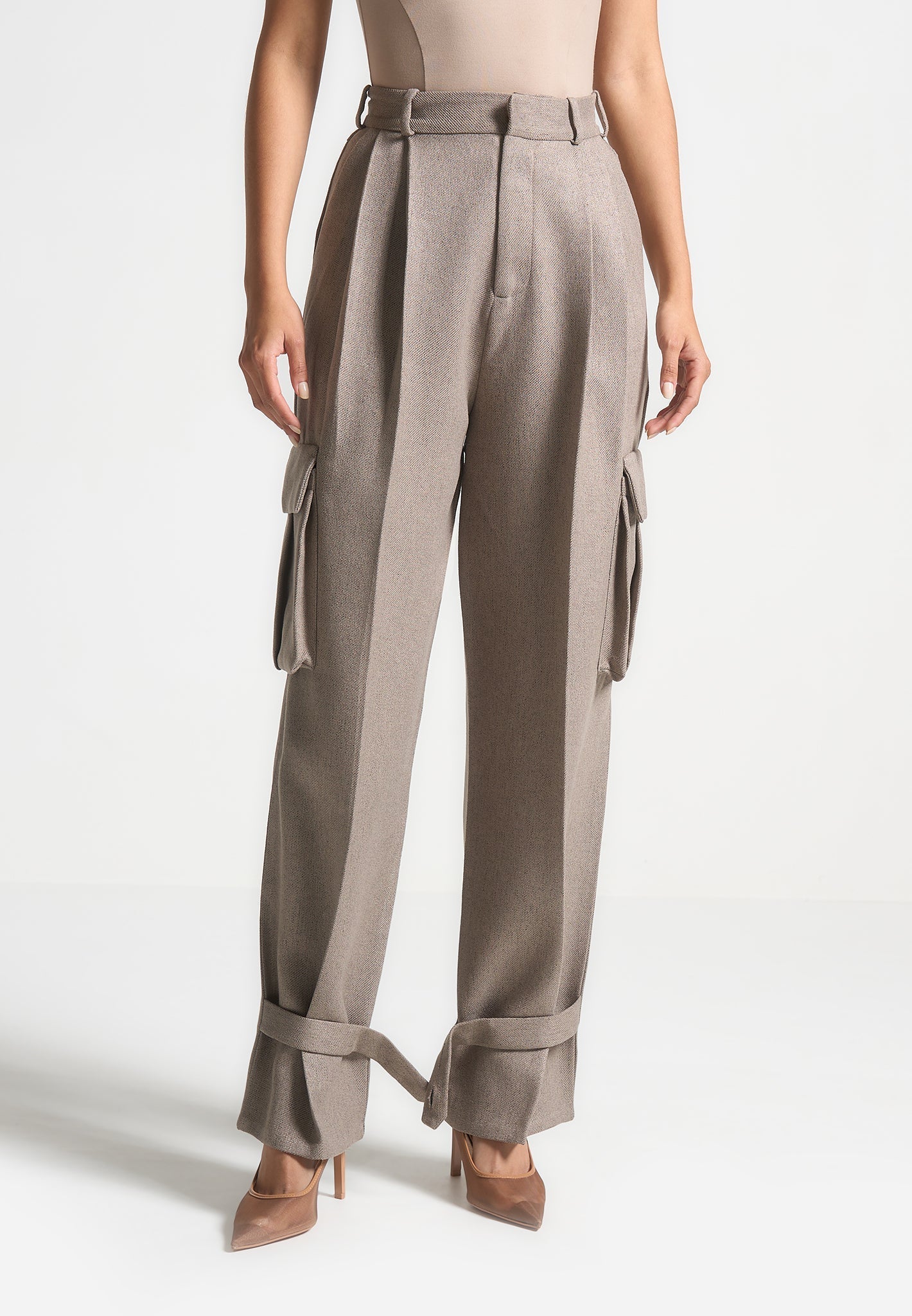 danielle-textured-tailored-pleated-cargo-trousers-taupe